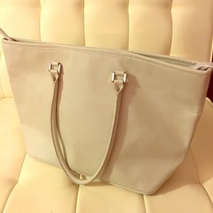 H&M tote bag⭕️sold⭕️